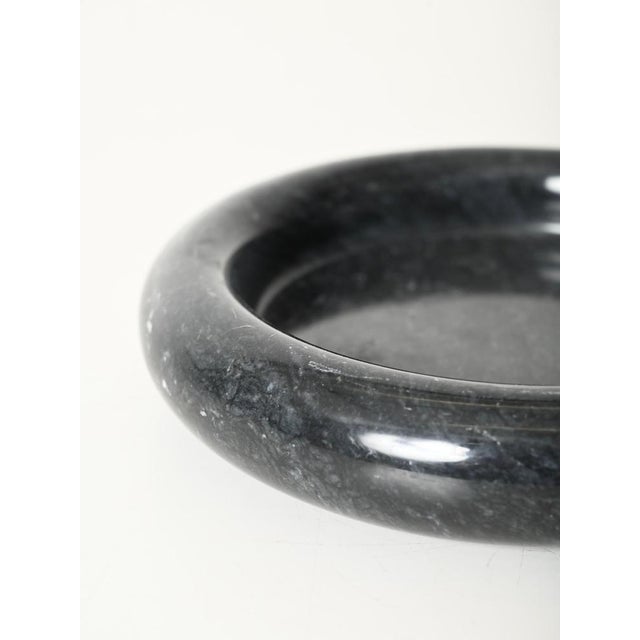 Round Bowl or Ashtray in Black Carnico Marble attributed to Angelo Mangiarotti, Italy, 1970 For Sale - Image 4 of 12