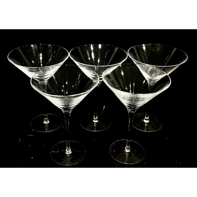Minimalism Vintage 2000s Williams Sonoma Hand-Blown Crystal Martini Glasses (Currently Called William Sonoma Reseve) Set of 5 For Sale - Image 3 of 4