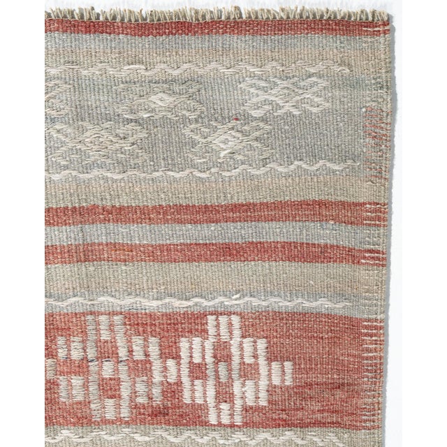 Vintage Turkish Flatweave Jajim Area Rug 5'3 X 9'1 For Sale - Image 9 of 11