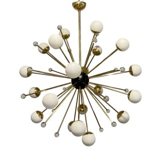 Sputnik Chandelier with White and Transparent Murano Glass Spheres, 1950s For Sale