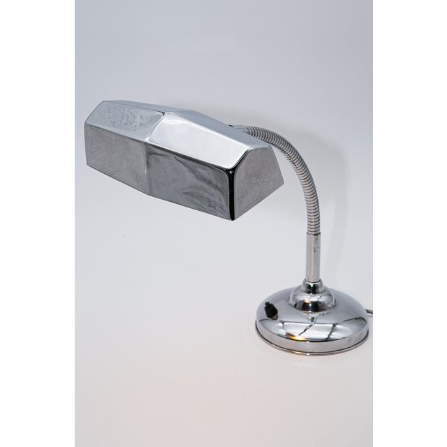 Art Deco Table Lamp in Nickel-Plated, 1930 For Sale - Image 4 of 8