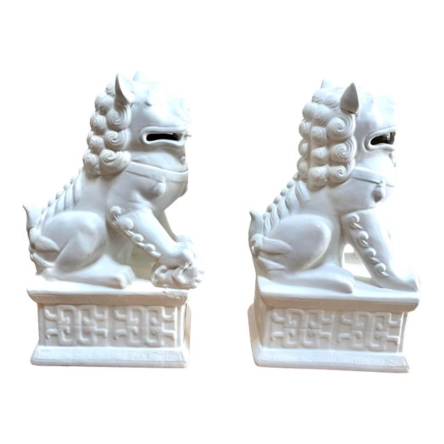 Chinoiserie 17” Tall Matt White Finish Ceramic Food Dog Pair For Sale
