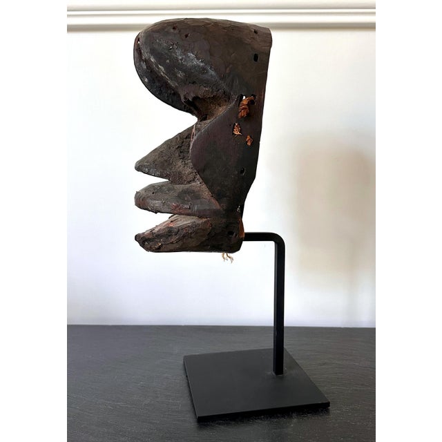 Guere Mask from Cote d'Ivoire Africa with Sotheby's Sticker For Sale In Atlanta - Image 6 of 17