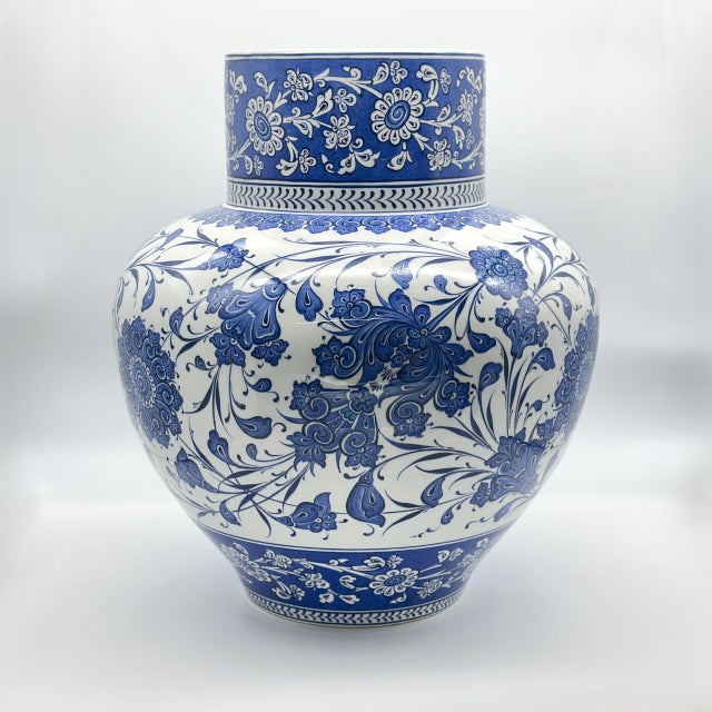 Handmade Monumental Ceramic Urn (50cm) – Classic Blue & White “Baba Nakkas” Style – Large Floor Vase For Sale - Image 6 of 7