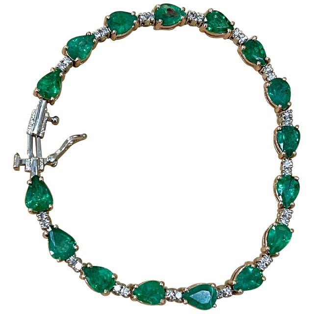8 Carat Natural Zambian Emerald and Diamond Tennis Bracelet 14 Karat White Gold For Sale - Image 15 of 18