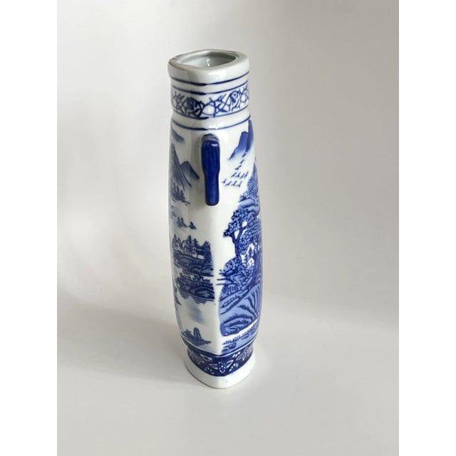 Chinoiserie Vintage Blue & White Chinoiserie Landscape Amphora Vase With Double Handles, Mid-Century For Sale - Image 3 of 11
