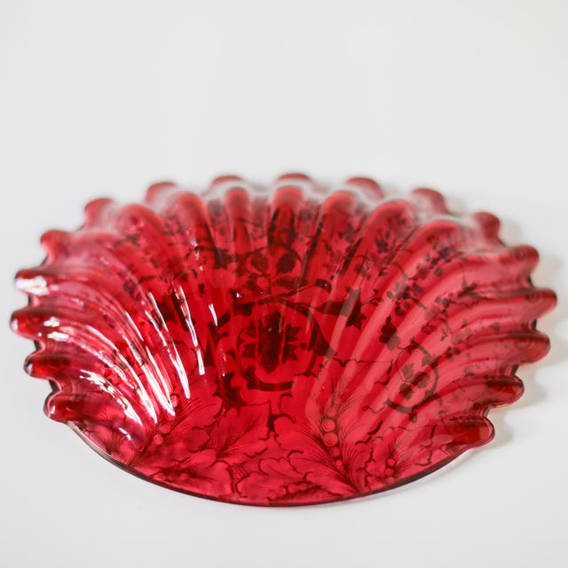 Late 19th Century Moser Cranberry Glass Shell Dish With Enamel & Gilt For Sale In Las Vegas - Image 6 of 18