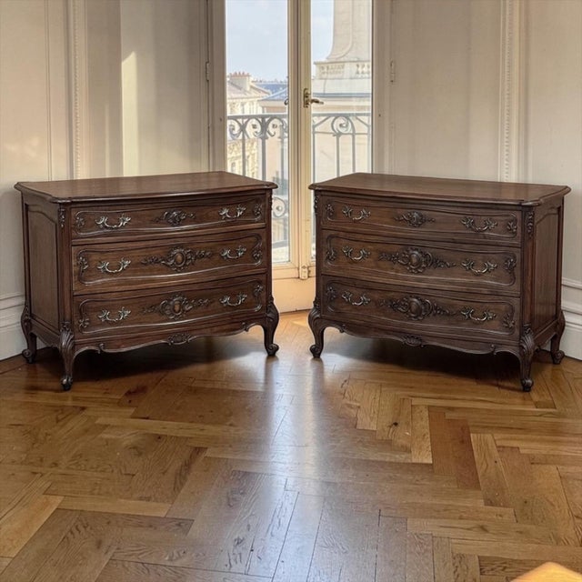 French Pair Antique French Louis XV Walnut Commodes ~ Chests of Drawers For Sale - Image 3 of 17