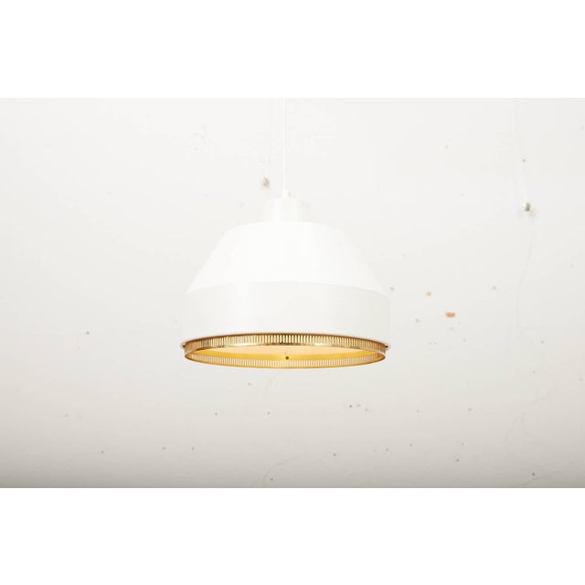 Ama 500 Pendant Lamp with White Lacquered Sheet Metal by Aino Aalto for Valaisinpaja Oy, 1941. For Sale - Image 11 of 11