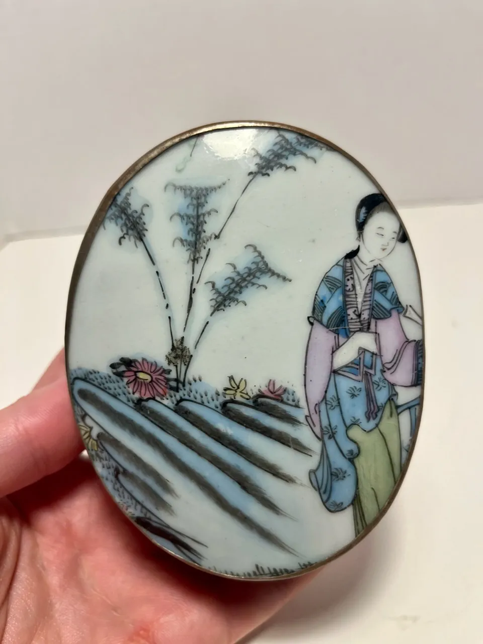 thumbnail image 2 of Birchcroft Porcelain Collectible Thimble - Six Future Royal Heirs Limited Edition Box Set 2 of 9