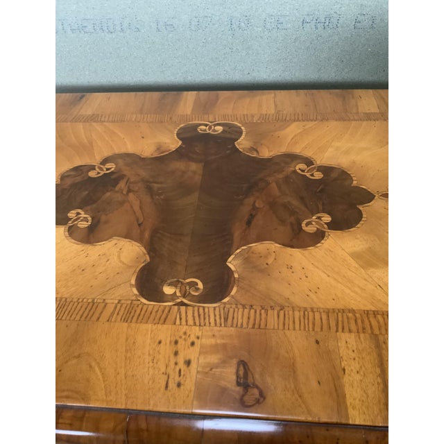 Baroque Inlaid Light Walnut Chest of Drawers, 1760s For Sale - Image 6 of 18