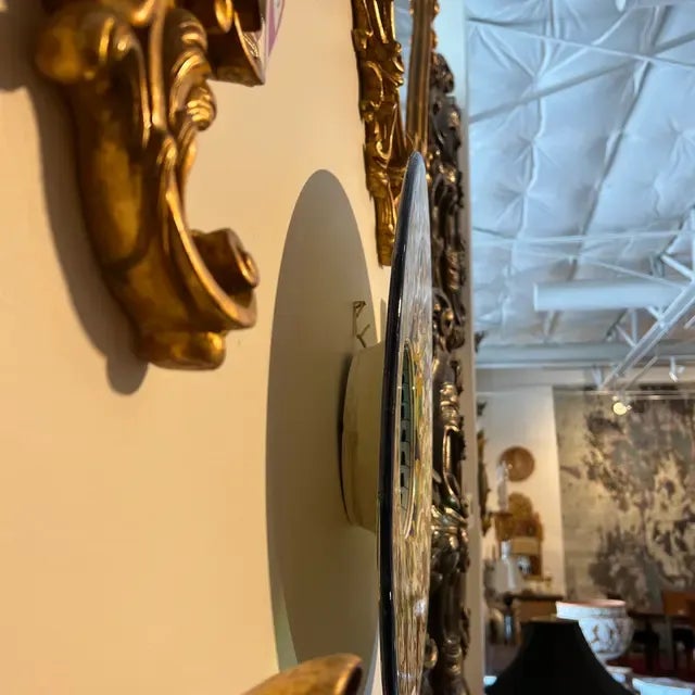 Italian Hand-Painted Round Ceramic Wall Plate - Artisan Craftsmanship for Timeless Wall Decor