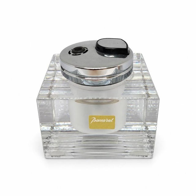 Baccarat - Table lighter, in crystal - France, 20th century. Vintage table lighter from the prestigious French...