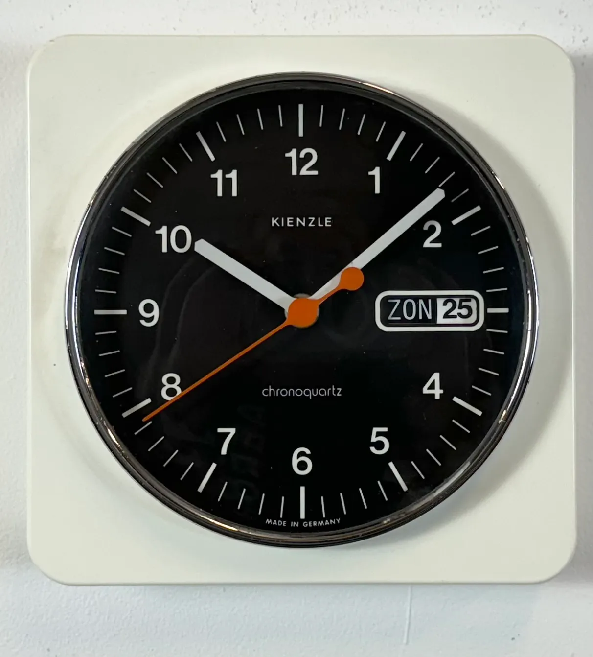 vintage-white-bakelite-