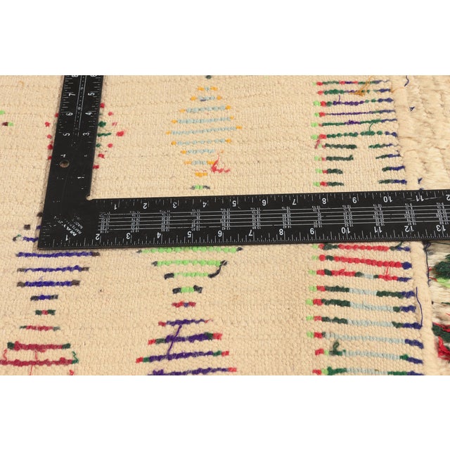 Textile Vintage Azilal Moroccan Rug, 03'11 X 06'02 For Sale - Image 7 of 10