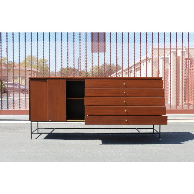 Paul McCobb Mid-Century Modern Credenza by Paul McCobb, 'Irwin Collection' For Sale - Image 4 of 12