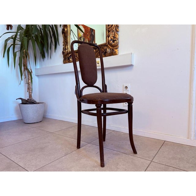 Original bentwood chair from around 1900. Dimensions: Height x Width x Depth 102 x 42 x 42 cm x Seat height 48 cm. Art...
