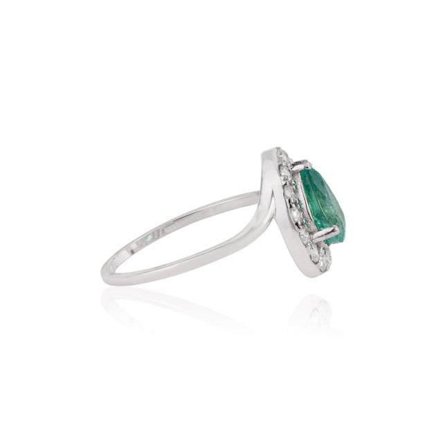Metal 1.15ct Natural Pear-Cut Emerald Diamond Halo 14k Gold Statement Ring Size 9 For Sale - Image 7 of 17