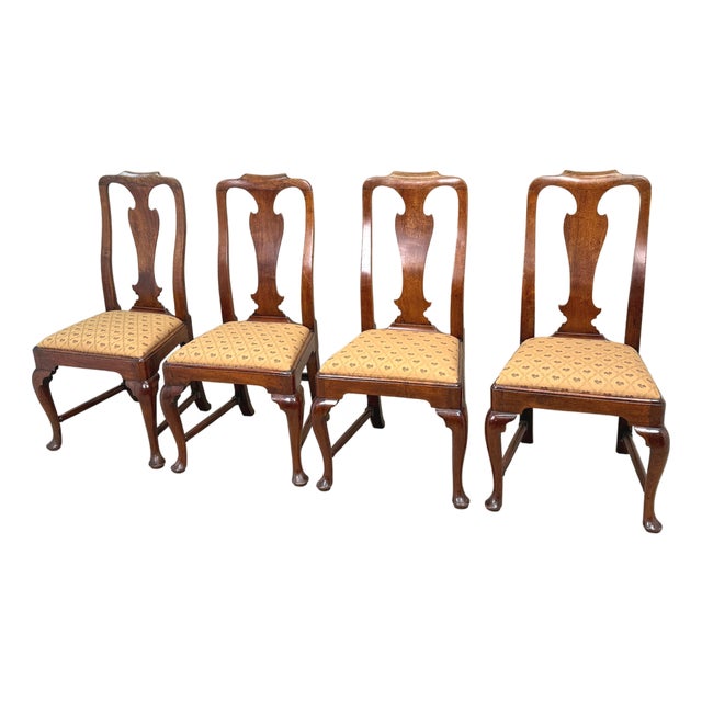 George I Walnut Dining Chairs, 1720s, Set of 4 For Sale