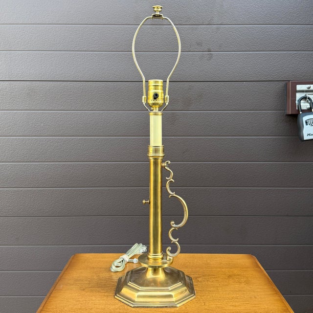 Vintage Homestead Shoppe of Indiana Brass Candlestick Lamp With Scrolled Brass Handle For Sale In Philadelphia - Image 6 of 11