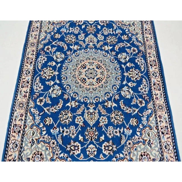 Middle Eastern Hand-Knotted Rug in Virgin Wool and Silk For Sale - Image 6 of 10