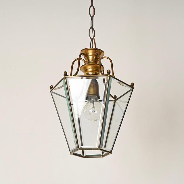 Gold Hexagonal Brass and Glass Chandeliers after Adolf Loos, Italy, 1950s, Set of 2 For Sale - Image 8 of 12
