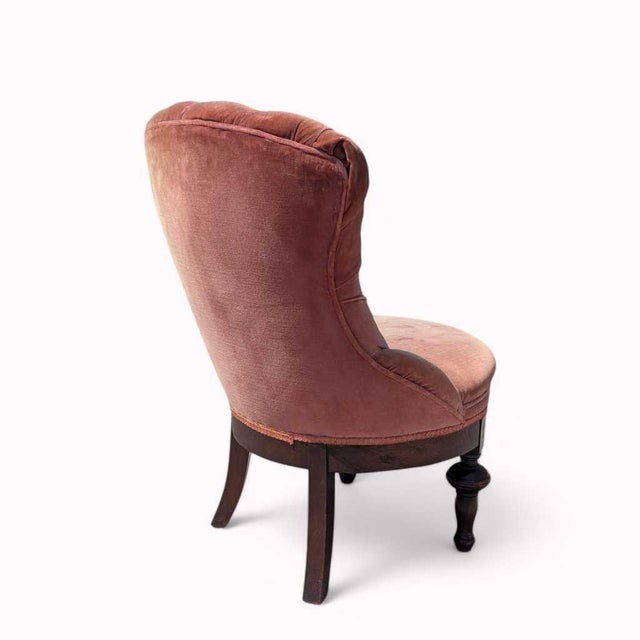 Late 20th Century Victorian Style Tufted Slipper Chair in Pink Velvet For Sale - Image 14 of 18
