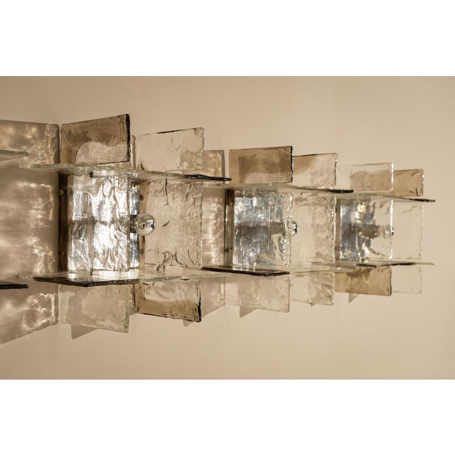 LP 256 Wall Lamps in Crystal and Tobacco by Carlo Nason for AV Mazzega, Italy, 1970s, Set of 4 For Sale - Image 4 of 17