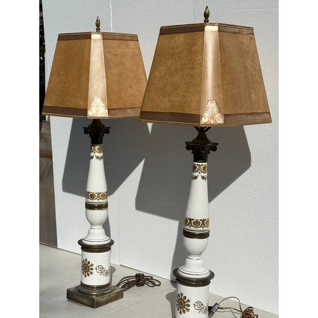 Hollywood Regency 1960s Pair of White and Brass Neoclassical Hollywood Regency Lamps With Custom Handmade Shell Accent Shades For Sale - Image 3 of 16