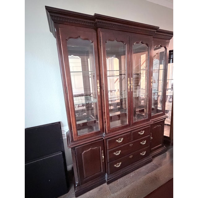 Large Chippendale Mahogany China Cabinet – Mirrored Back, Glass Shelves For Sale In Houston - Image 6 of 11