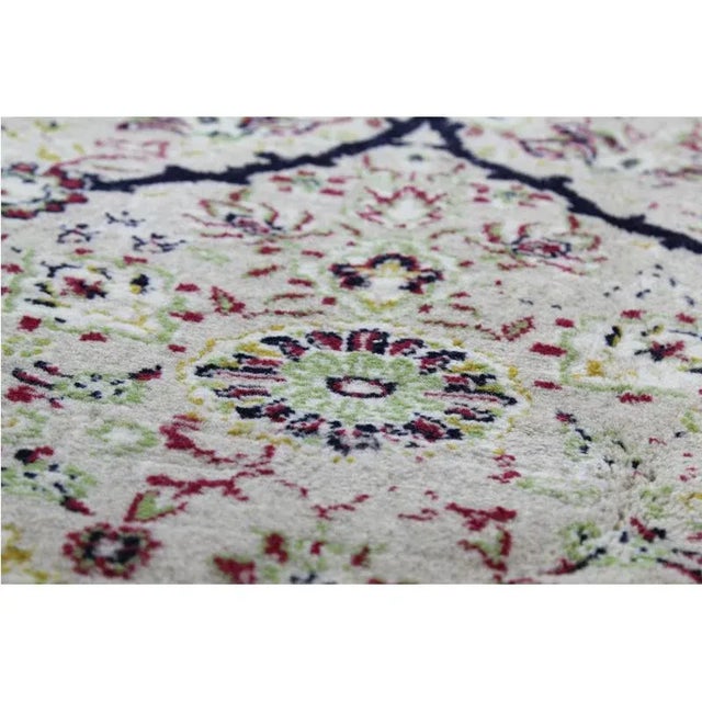 Persian Shiraz Area Rug 6'6"x9'4" For Sale In Dallas - Image 6 of 11