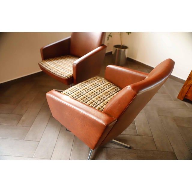 DDR Swivel Armchairs in Brown Faux Leather and Checkered Seat, 1970s, Set of 2 For Sale - Image 6 of 10