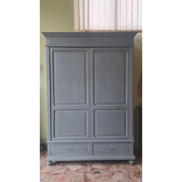Restored and lacquered 62 cm deep side panel 66 cm deep with top panel