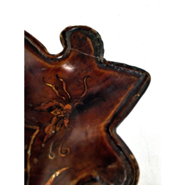 1900s Chinese Wood Platter Tray With Gold Painting For Sale In Portland, ME - Image 6 of 13