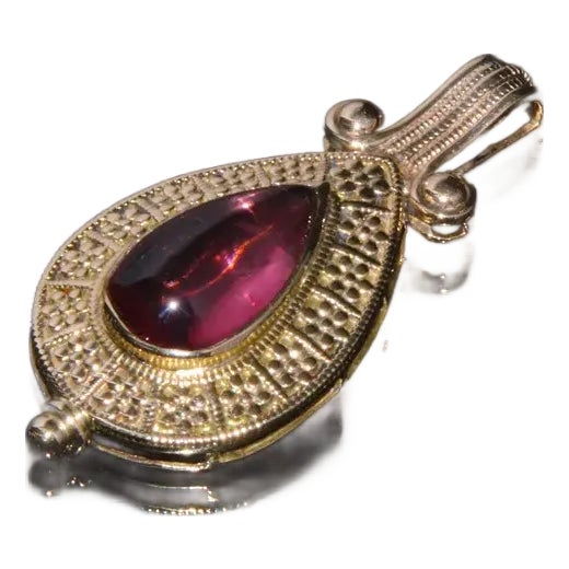 Certified Natural 7.41Cts Pink Tourmaline 18K 750 Solid Gold Filigree Etruscan Pendant For Sale