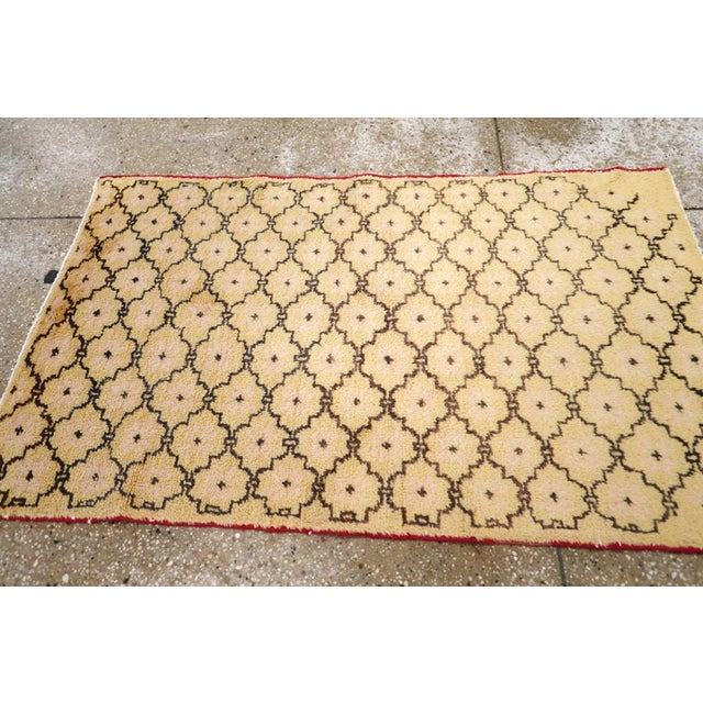 Mid 20th Century Galerie Shabab Collection Mid-20th Century Turkish Anatolian Throw Rug For Sale - Image 5 of 6