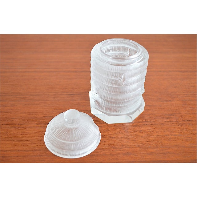 Art Deco Honey Pot in the style of Lalique, 1930s For Sale - Image 4 of 9