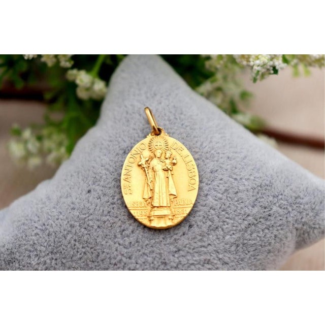 19.2k Gold Saint Anthony of Lisbon Pendant For Sale - Image 4 of 7
