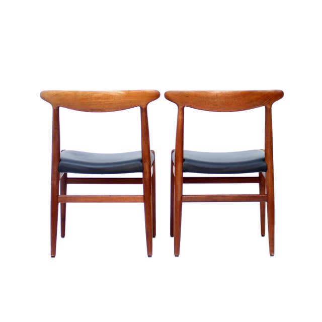 Black Model W2 Dining Chairs in Teak and Leather by Hans J. Wegner for C. M. Madsen, 1960s, Set of 2 For Sale - Image 8 of 16