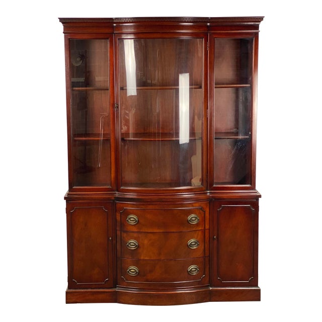 Vintage Drexel Curved Glass Mahogany Style China / Display
