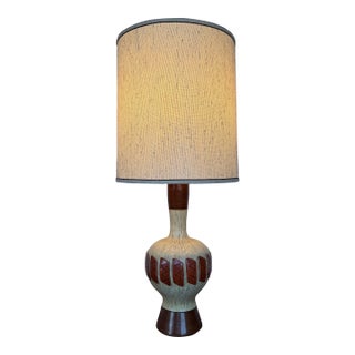 Vintage 1959 Fortune Lamp Co. Mid Century Ceramic & Wood Lamp For Sale