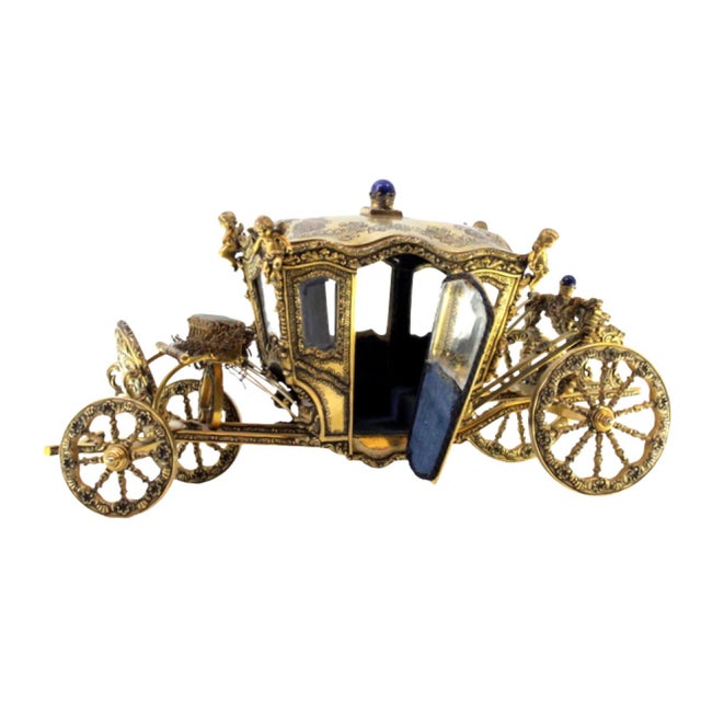 Silver-Gilt Carriage with Portuguese Coat of Arms Engravings, Garlands, Angelic Figures and Glass Door and Window Applications For Sale - Image 16 of 16