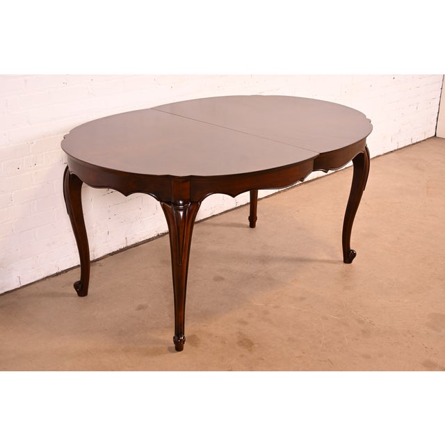 Baker Furniture Style French Provincial Louis XV Carved Cherry Wood Extension Dining Table | Newly Refinished For Sale - Image 9 of 17