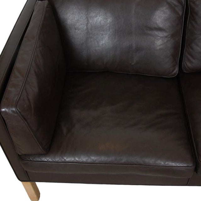 Model 2442 2-Seater Sofa in Brown Leather by Børge Mogensen for Fredericia, 1970s For Sale - Image 11 of 16