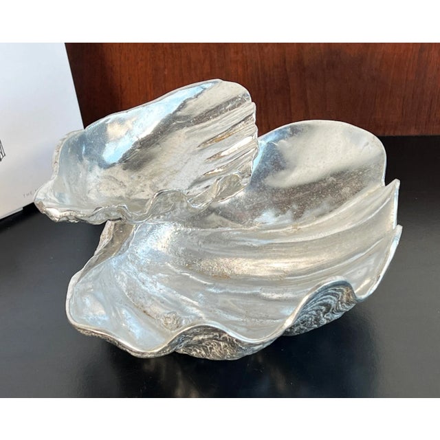 Vintage Arthur Court Aluminum Giant Clam Shell Chip & Dip Serving Bowl c.1980's For Sale In Providence - Image 6 of 7
