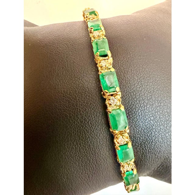 Early 21st Century 9 Carat Emerald Cut Emerald and Diamond Tennis Bracelet 14 Karat Yellow Gold For Sale - Image 5 of 18