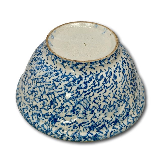 Best Large 13 Inch Antique American Blue Spongeware Decorated Stoneware Kitchen Mixing Bowl in Excellent Condition For Sale - Image 4 of 18