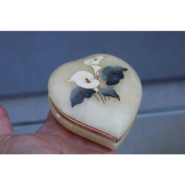 Stone Alabaster Heart-Shaped Jewelry Box, Italy, 1960s For Sale - Image 7 of 7