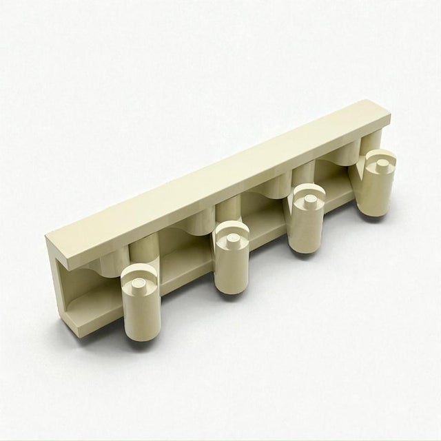 Designed by Italian architects Benanti & Brunori in the 1970s for Velca Legnano, this rare plastic coat rack is a perfect...