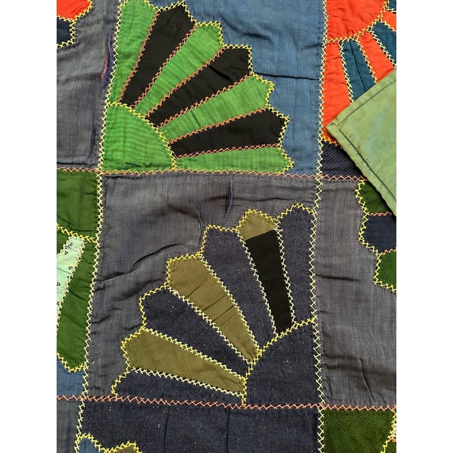 Antique Americana Quilt with Fan Motifs For Sale In Atlanta - Image 6 of 13